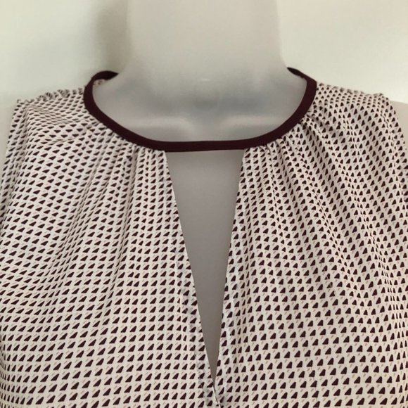 EUC! Ann Taylor Faux Wrap Sleeveless Top SP - Picture 3 of 9